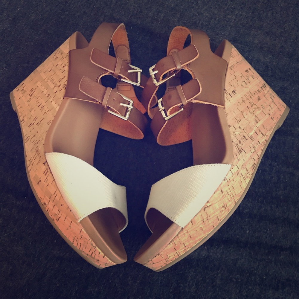 Dr. Scholl’s True Comfort Wedges (neutral colors)